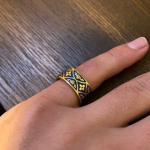 New women ring from Ethniq jewelry